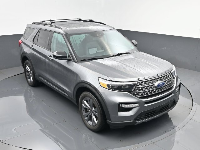 Used 2022 Ford Explorer XLT w/ Equipment Group 202A AWD/4WD image 24