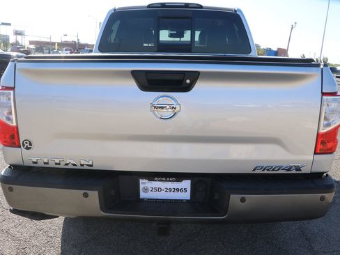 Used 2019 Nissan Titan PRO-4X w/ Pro-4x Convenience Package image 6