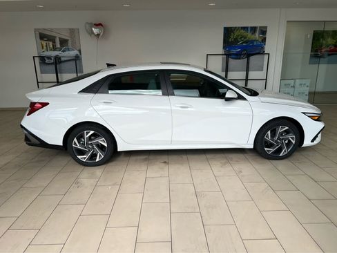 New 2026 Hyundai Elantra Limited w/ Cargo Package image 6