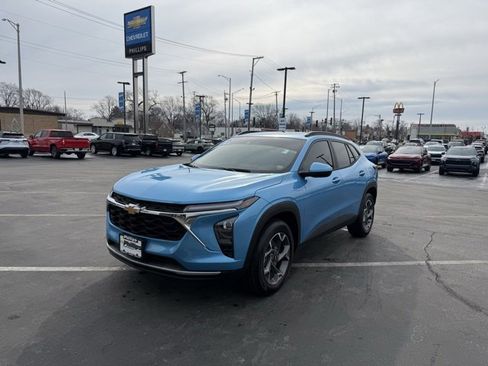 Certified 2026 Chevrolet Trax LT w/ Sunroof Package image 1