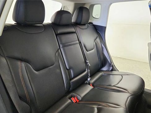 Used 2018 Jeep Compass Limited AWD/4WD image 28