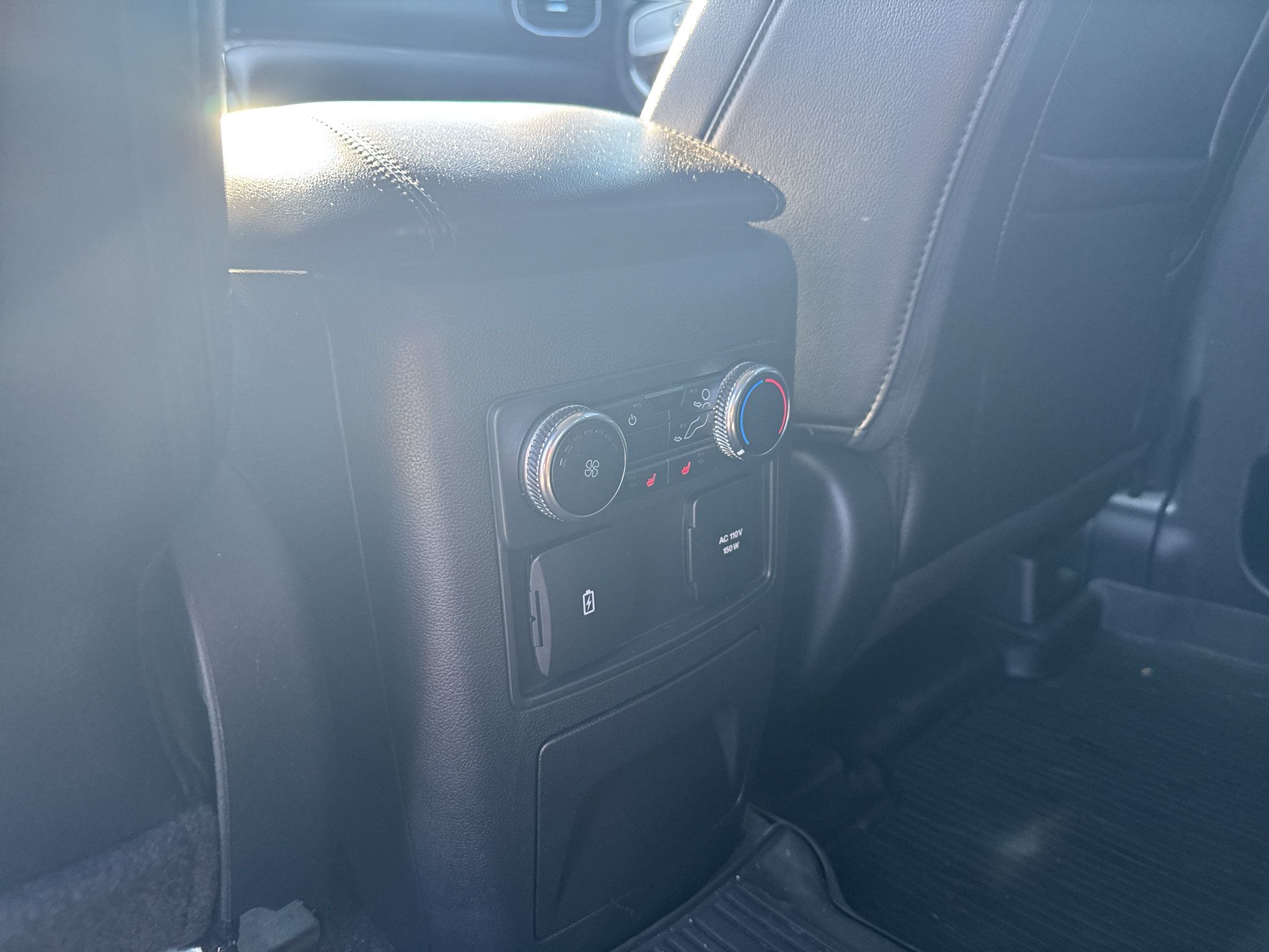 Used 2022 Ford Explorer Limited w/ Equipment Group 301A RWD image 11