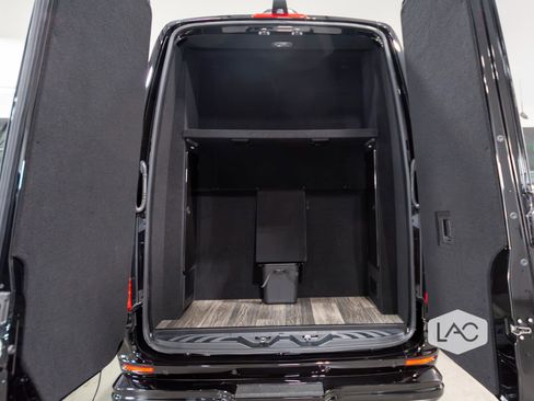 Used 2024 Mercedes-Benz Sprinter 3500 image 15