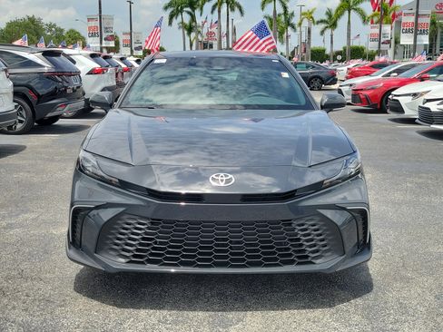 Used 2026 Toyota Camry SE FWD image 4