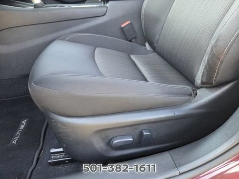 Used 2025 Nissan Altima 2.5 SV FWD image 7