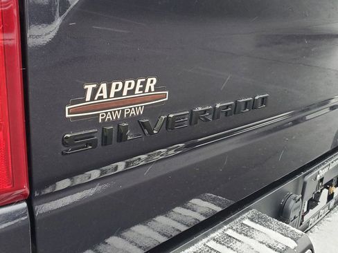 Used 2022 Chevrolet Silverado 1500 LT w/ LPO, Dark Essentials Package image 5