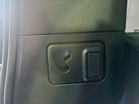 Certified 2024 Land Rover Defender 110 S image 26