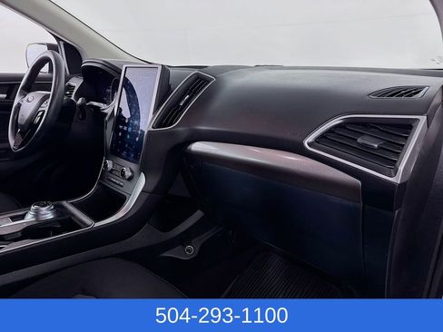 Used 2024 Ford Edge SE image 26
