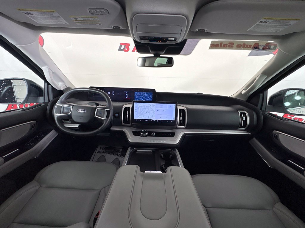 Used 2025 Ford Expedition Active RWD image 47