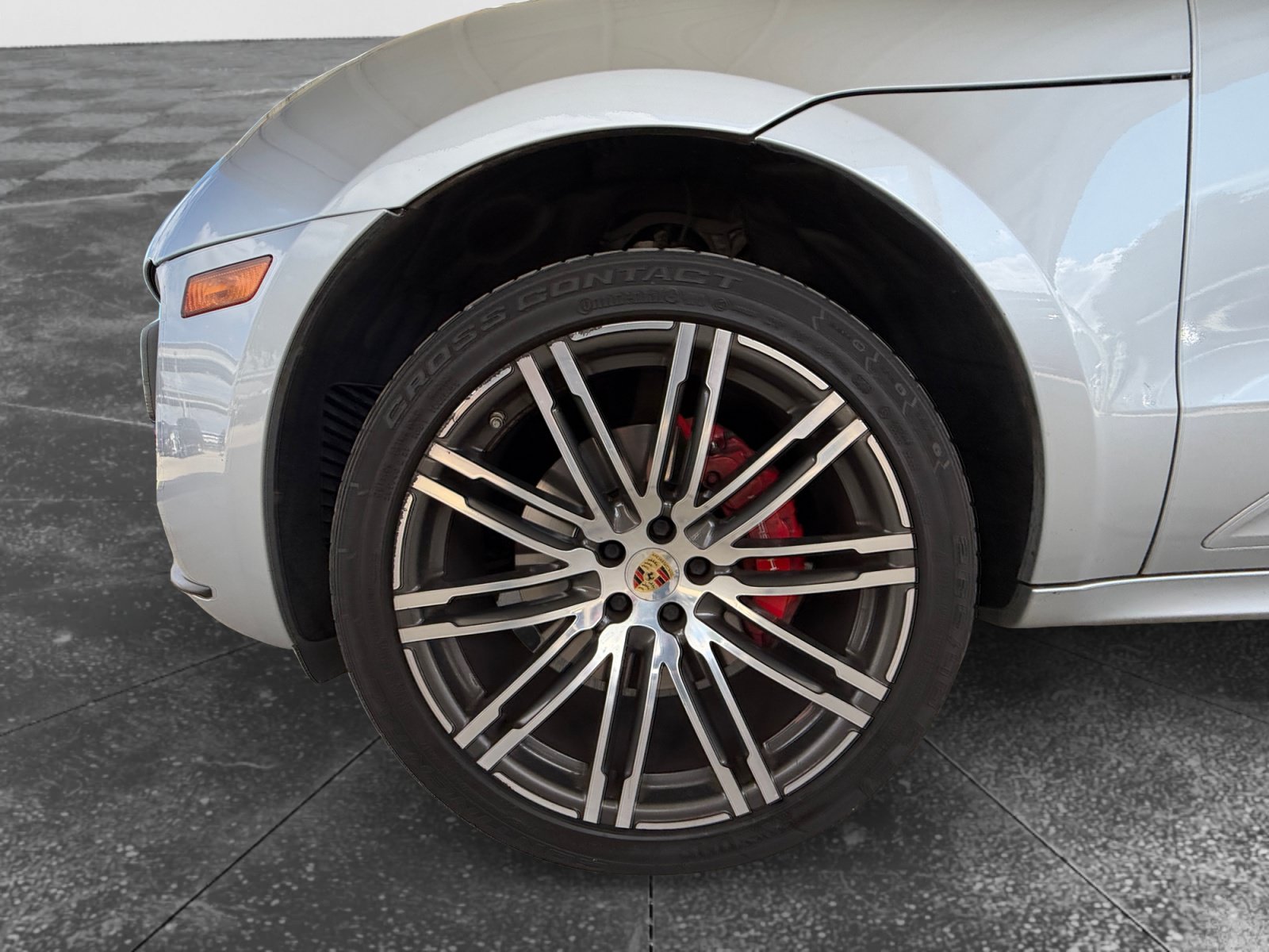 Used 2015 Porsche Macan Turbo AWD/4WD image 9
