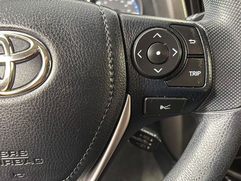 Used 2017 Toyota RAV4 LE w/ Carpet Mat Package AWD/4WD image 31