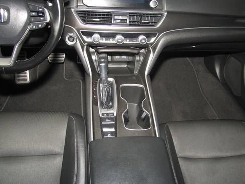 Used 2022 Honda Accord Sport image 15