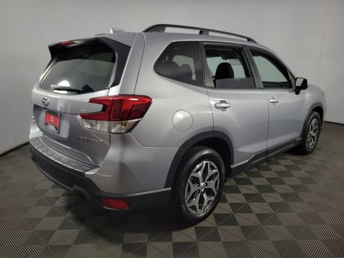 Used 2019 Subaru Forester Premium w/ Popular Package #1 AWD/4WD image 9
