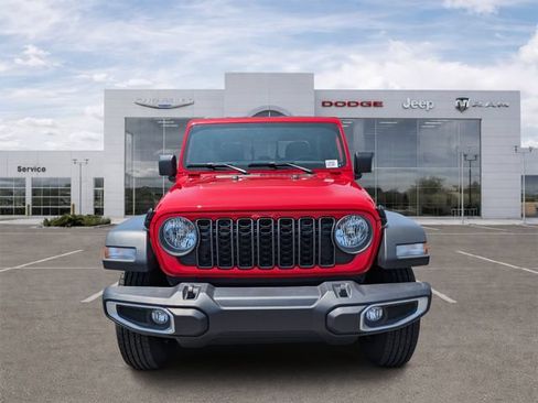 Certified 2026 Jeep Gladiator Sport AWD/4WD image 6