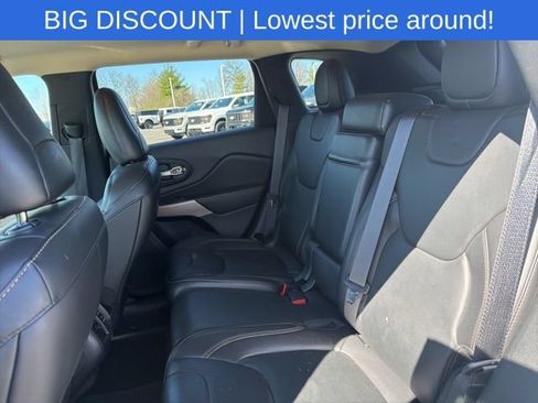 Used 2017 Jeep Cherokee Latitude w/ True North Edition AWD/4WD image 13
