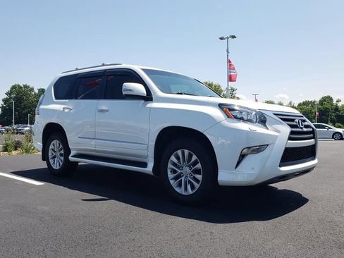 Used 2015 Lexus GX 460 w/ Premium Package AWD/4WD image 3