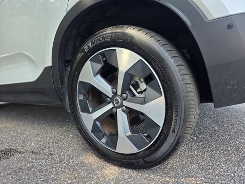 Used 2026 Volvo XC40 B5 Plus AWD/4WD image 30
