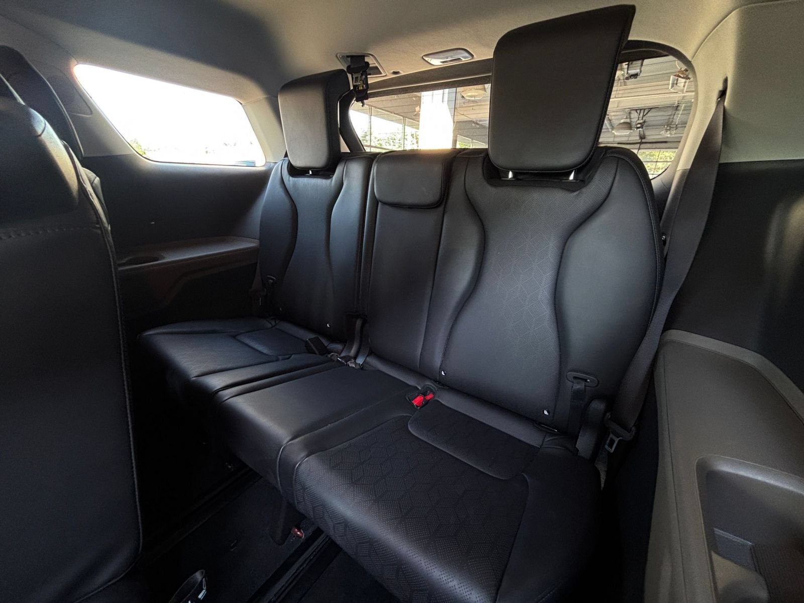 Used 2026 Kia Carnival FWD image 30