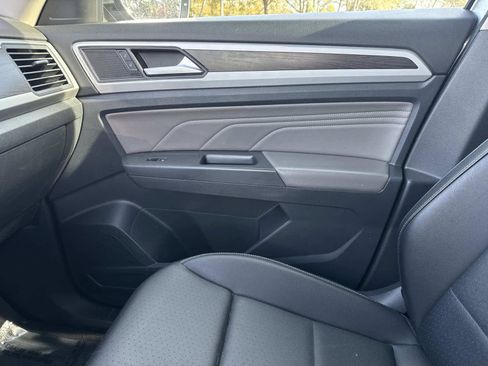 Used 2023 Volkswagen Atlas SE image 27