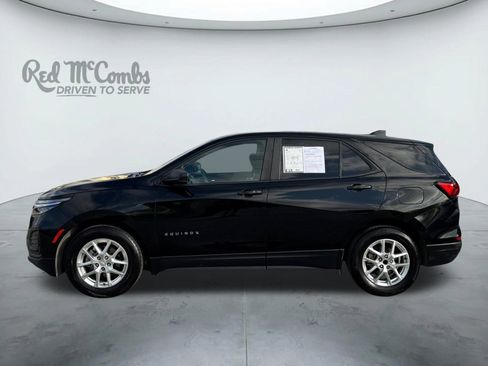 Used 2022 Chevrolet Equinox LS w/ LS Convenience Package image 2