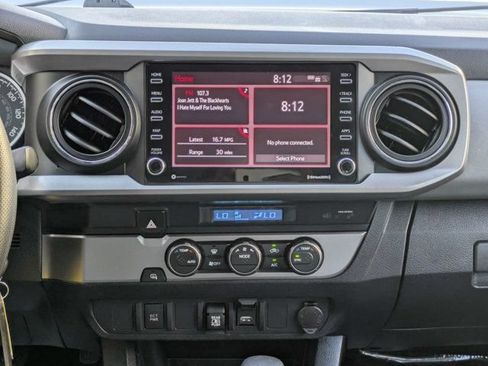 Used 2021 Toyota Tacoma SR5 RWD image 17
