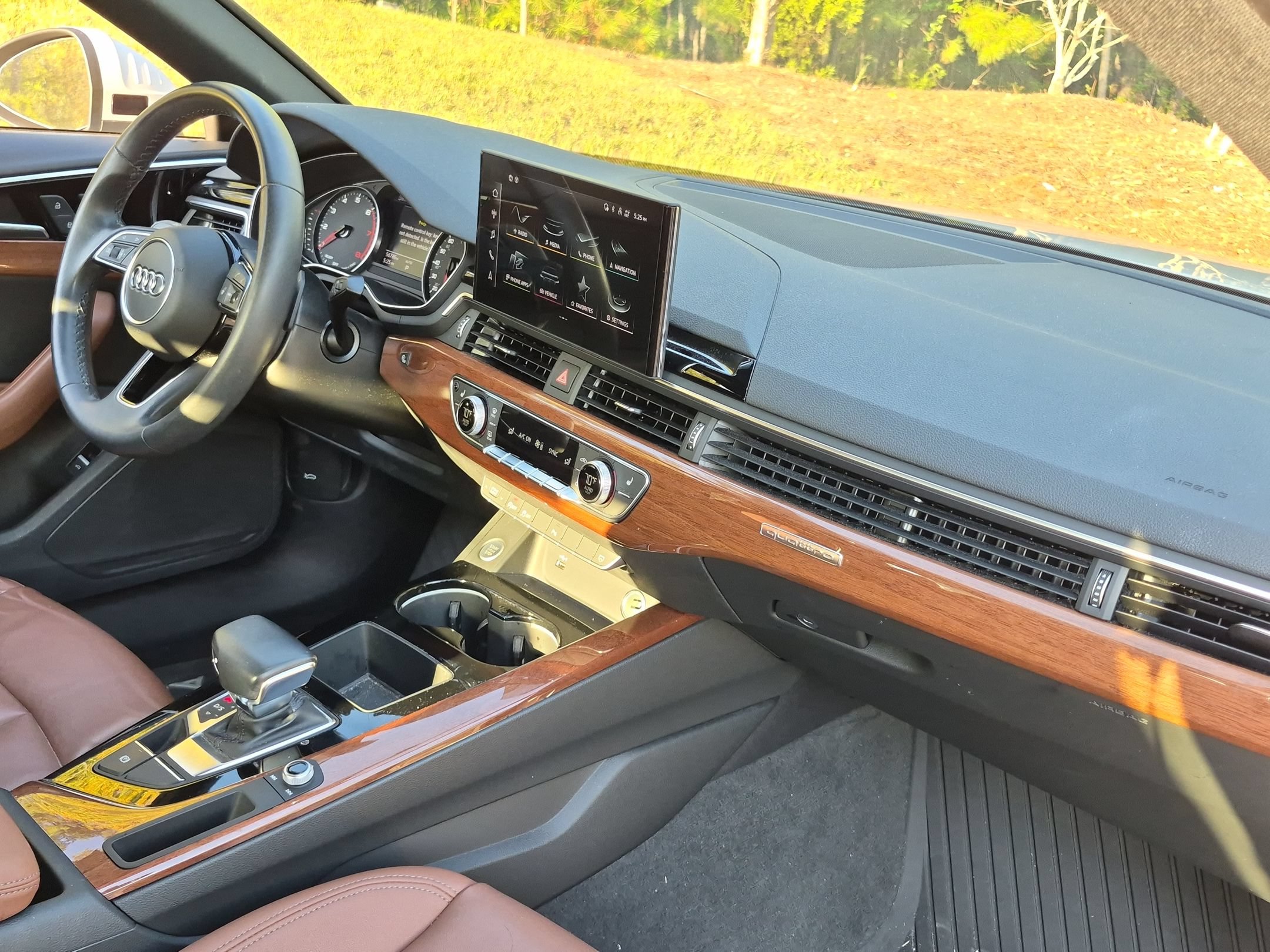 Used 2022 Audi A4 2.0T Premium w/ Convenience Package AWD/4WD image 19