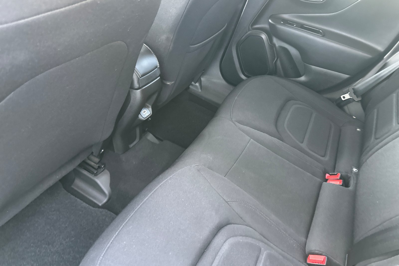 Used 2022 Jeep Renegade Latitude AWD/4WD image 13