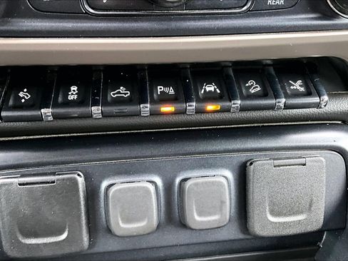 Used 2018 GMC Sierra 1500 Denali w/ Denali Ultimate Package image 27