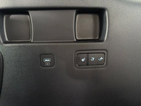 Used 2024 Hyundai Palisade Limited AWD/4WD image 19