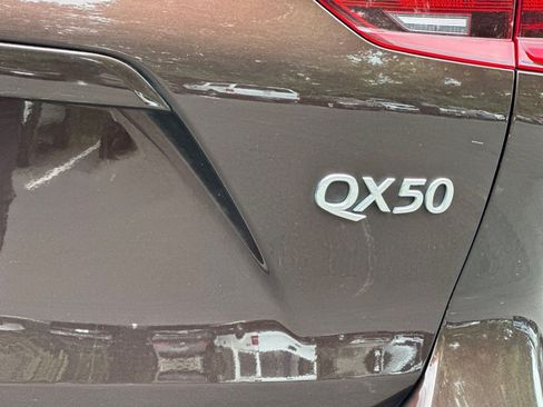 Used 2020 INFINITI QX50 Luxe w/ Navigation Package FWD image 35