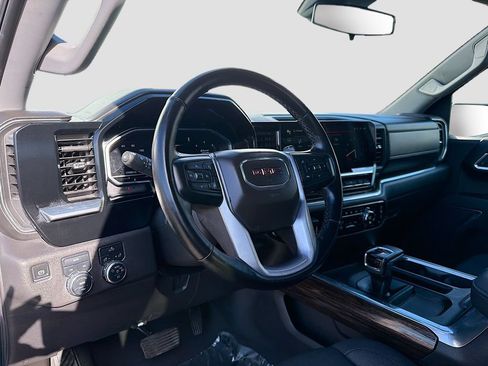 Used 2025 GMC Sierra 1500 Elevation AWD/4WD image 9