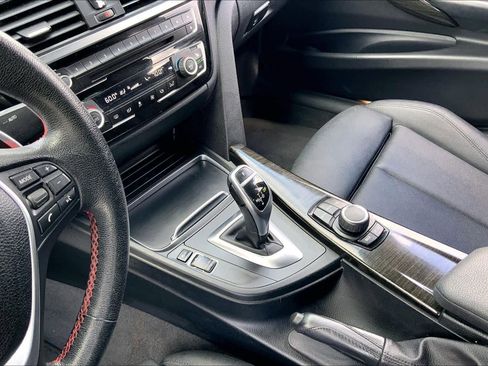 Used 2018 BMW 330i Sedan RWD image 16