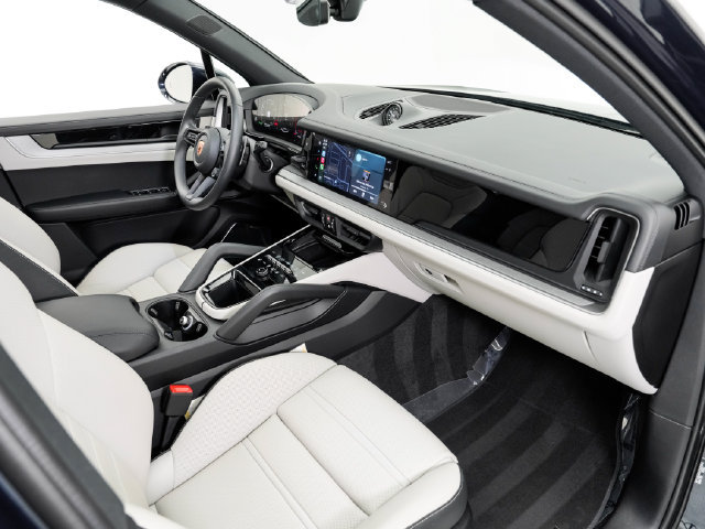 Certified 2026 Porsche Cayenne AWD/4WD image 26