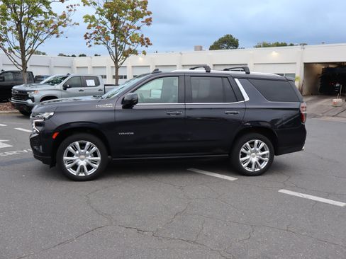 Used 2023 Chevrolet Tahoe High Country w/ Premium Package 2 AWD/4WD image 18