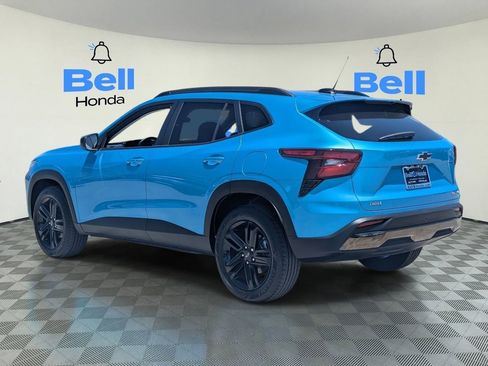 Used 2025 Chevrolet Trax ACTIV w/ Driver Confidence Package FWD image 3