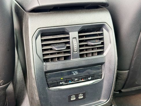 Certified 2024 BMW 330i Sedan image 19