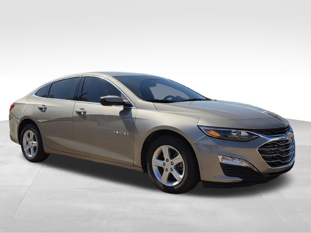 Used 2023 Chevrolet Malibu LT w/ Driver Confidence Package FWD image 4