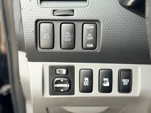 Used 2012 Toyota Tacoma 4x4 Double Cab w/ TRD Off-Road Pkg image 27