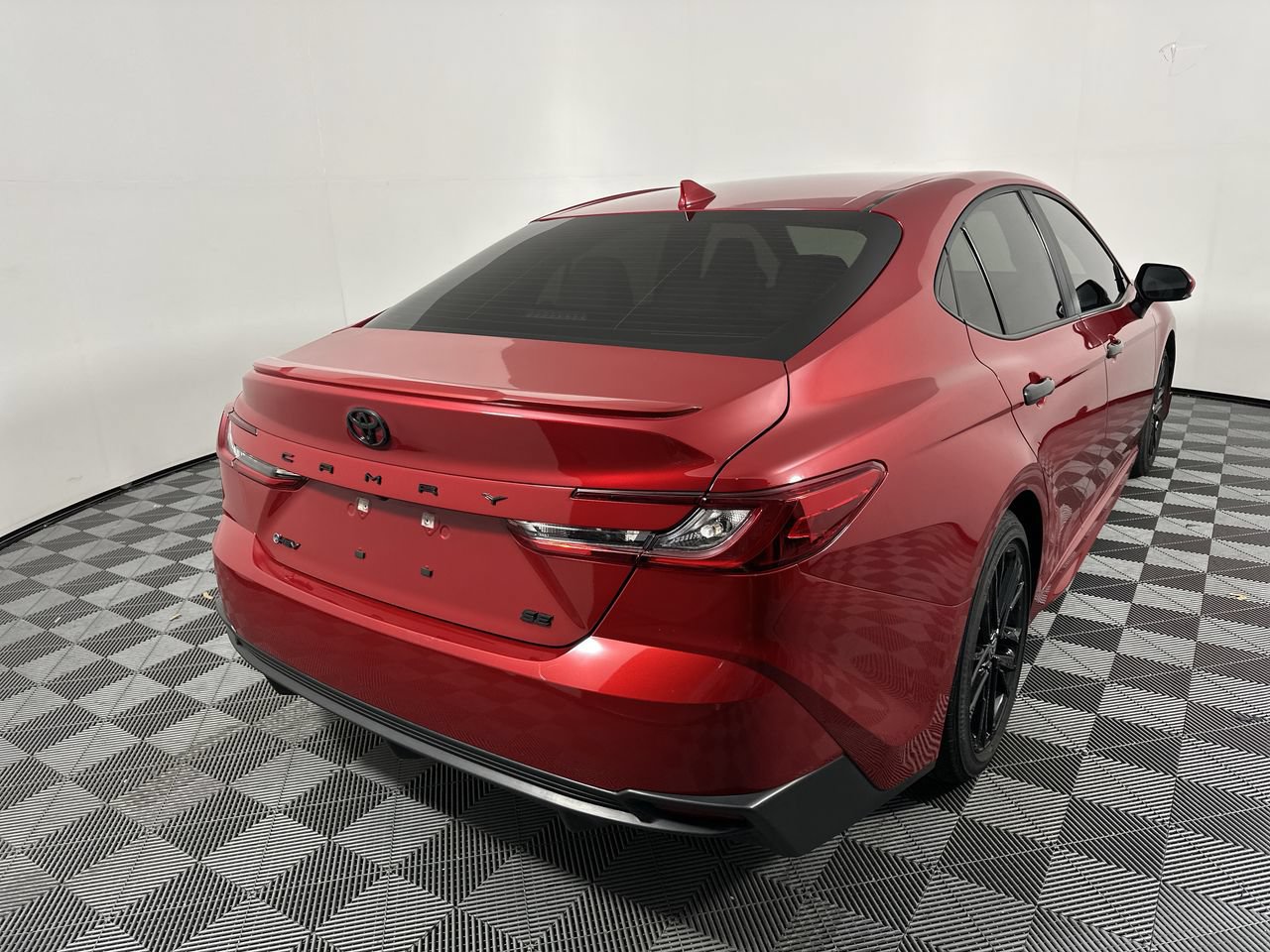Used 2025 Toyota Camry SE w/ Multimedia Upgrade Package FWD image 20