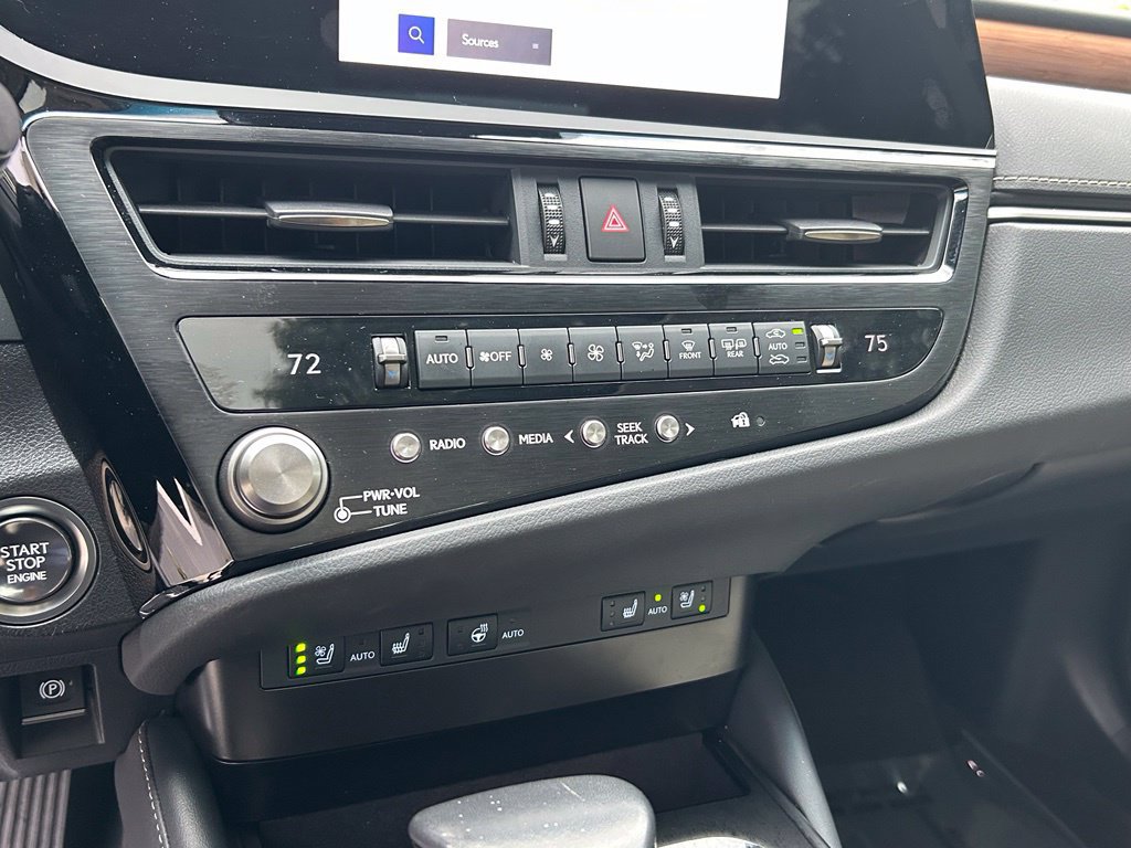 Used 2025 Lexus ES 350 w/ Premium Package FWD image 21