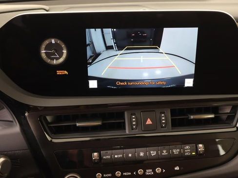 New 2025 Lexus ES 350 w/ Premium Package image 17