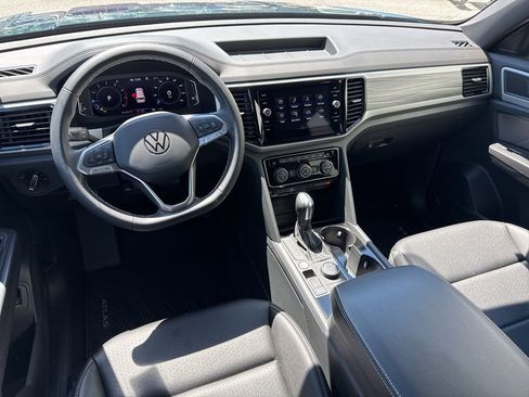 Used 2023 Volkswagen Atlas Cross Sport SE image 16
