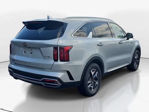 Used 2021 Kia Sorento EX FWD image 3