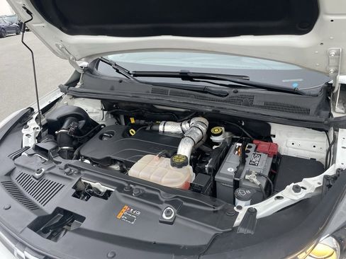 Used 2022 Chevrolet Trax LT w/ Sport Edition image 28