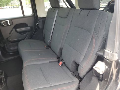 Used 2024 Jeep Wrangler Unlimited Rubicon AWD/4WD image 27
