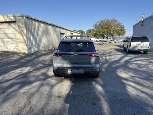 New 2026 Nissan Pathfinder Platinum image 6