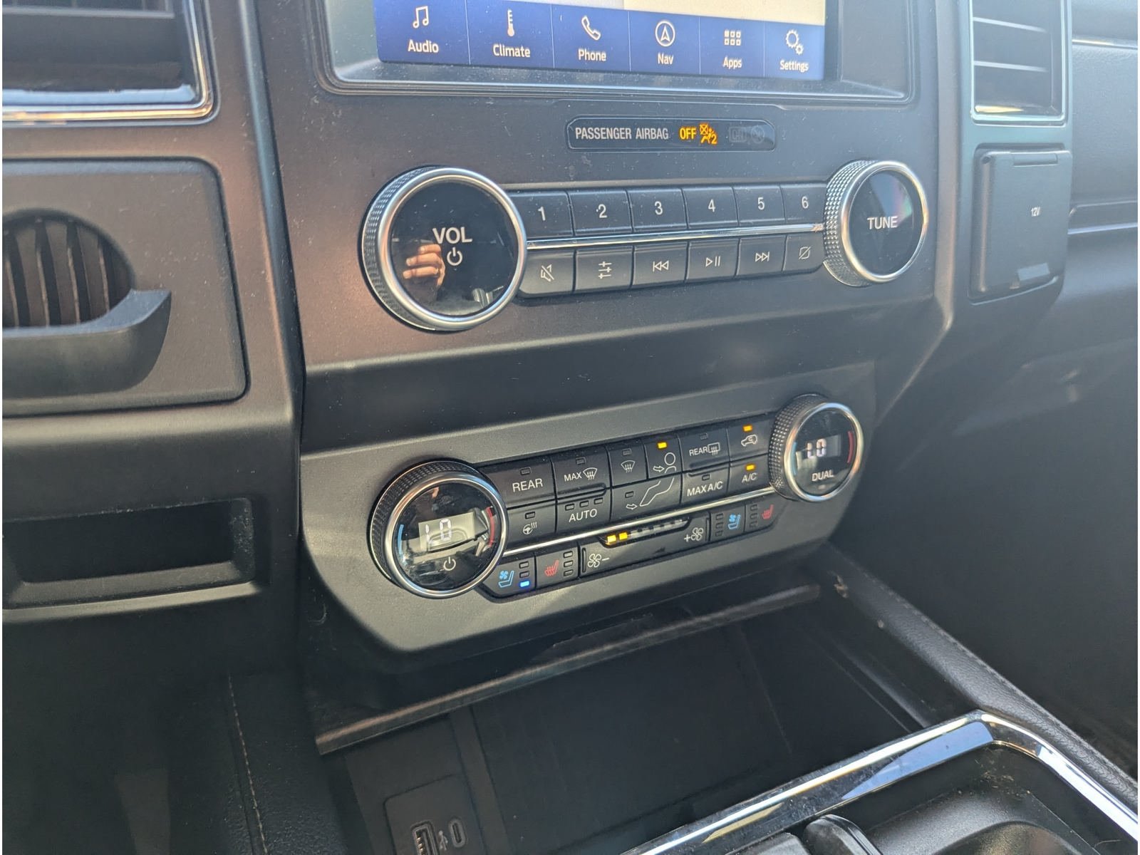 Used 2020 Ford Expedition Limited AWD/4WD image 20