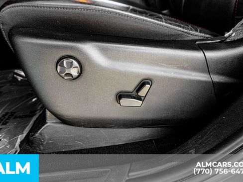 Used 2024 Dodge Durango GT image 35