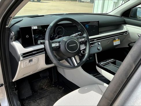 Used 2025 Hyundai Tucson Limited AWD/4WD image 10