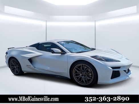 Used 2024 Chevrolet Corvette Z06 RWD image 1